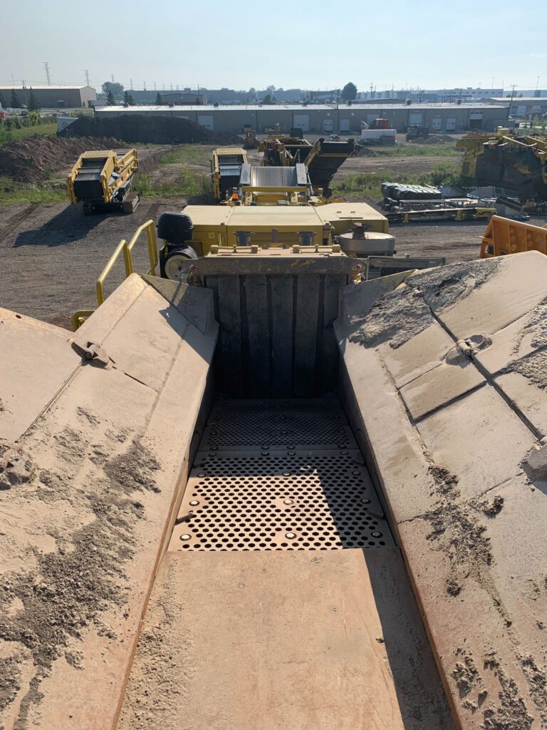 Used Keestrack R5d mobile impact crusher for sale