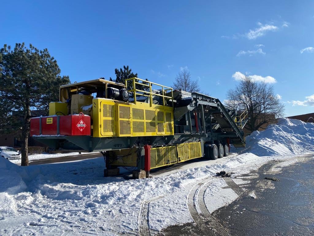 Used Lippmann Milwaukee 4800 Closed Circuit Impact Crusher for sale