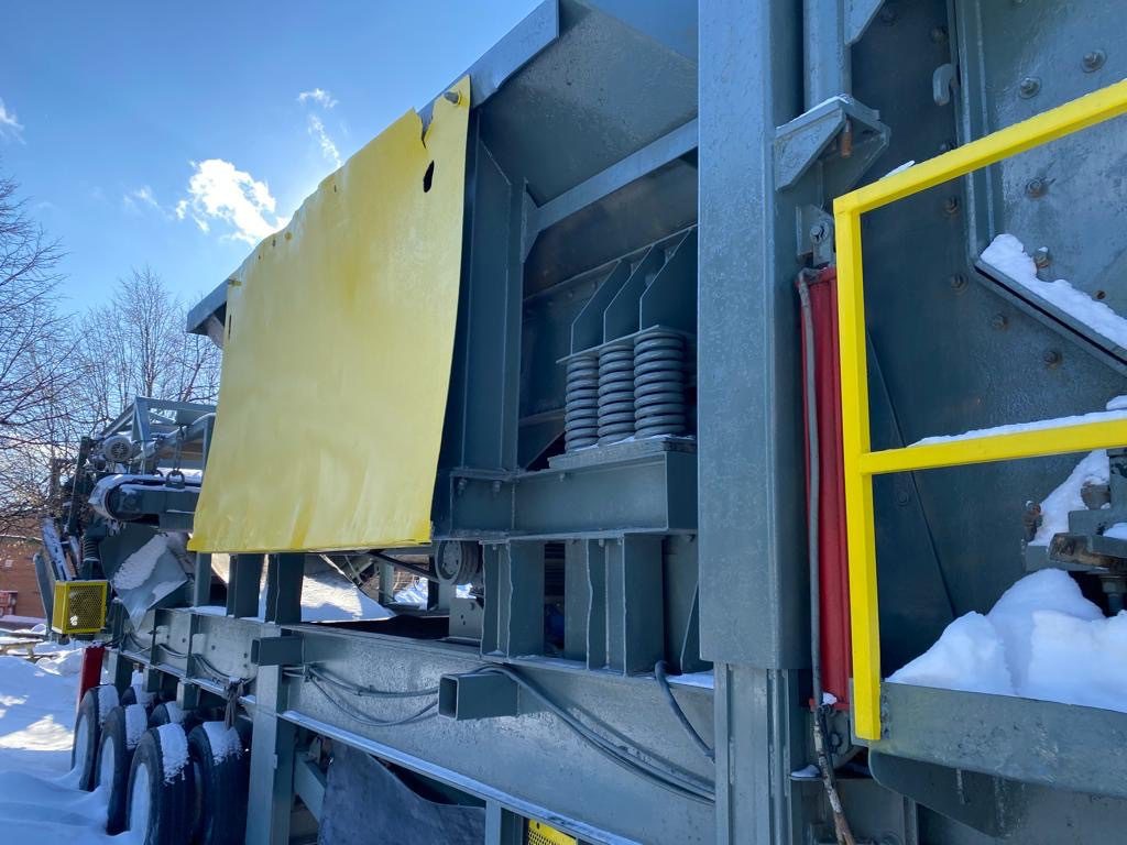 Lippmann Milwaukee 4800 Closed Circuit Impact Crushing plant