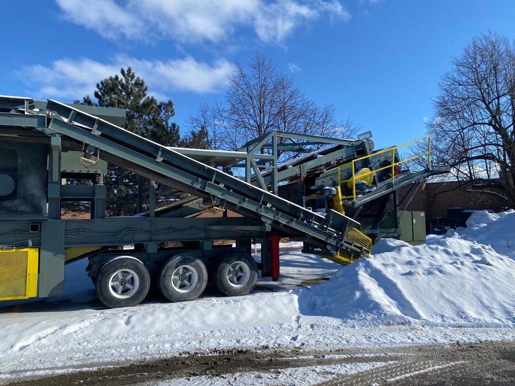 Used Lippmann Milwaukee 4800 Closed Circuit Impact Crusher for sale