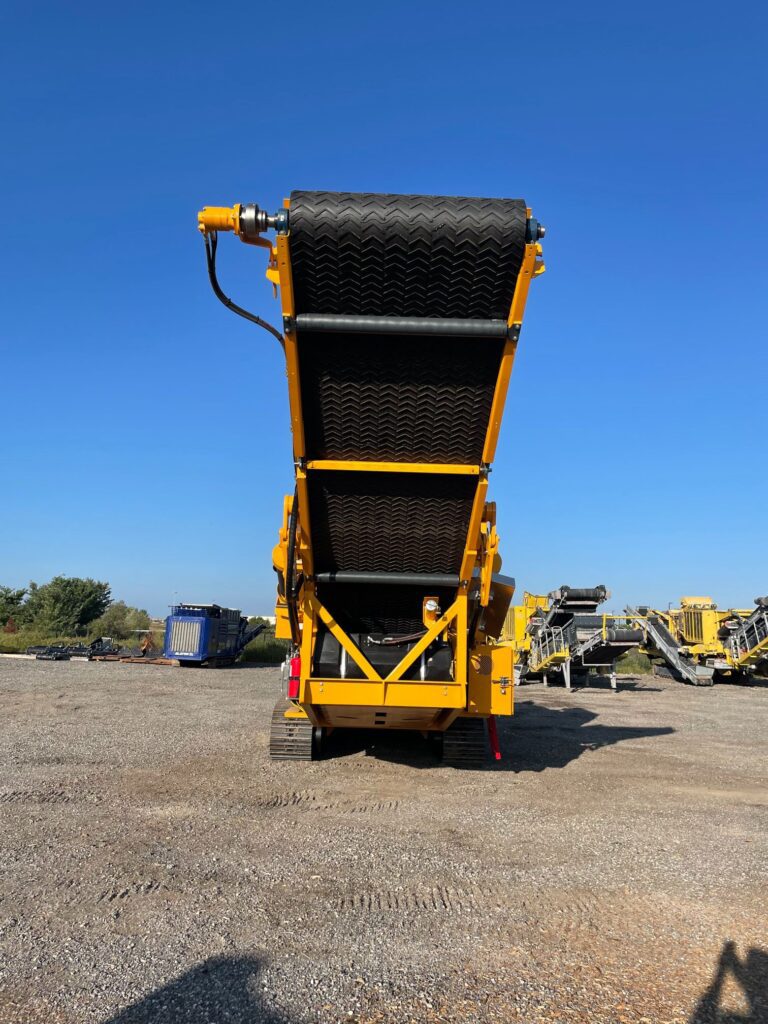 CBI 6400CT horizontal grinder for sale