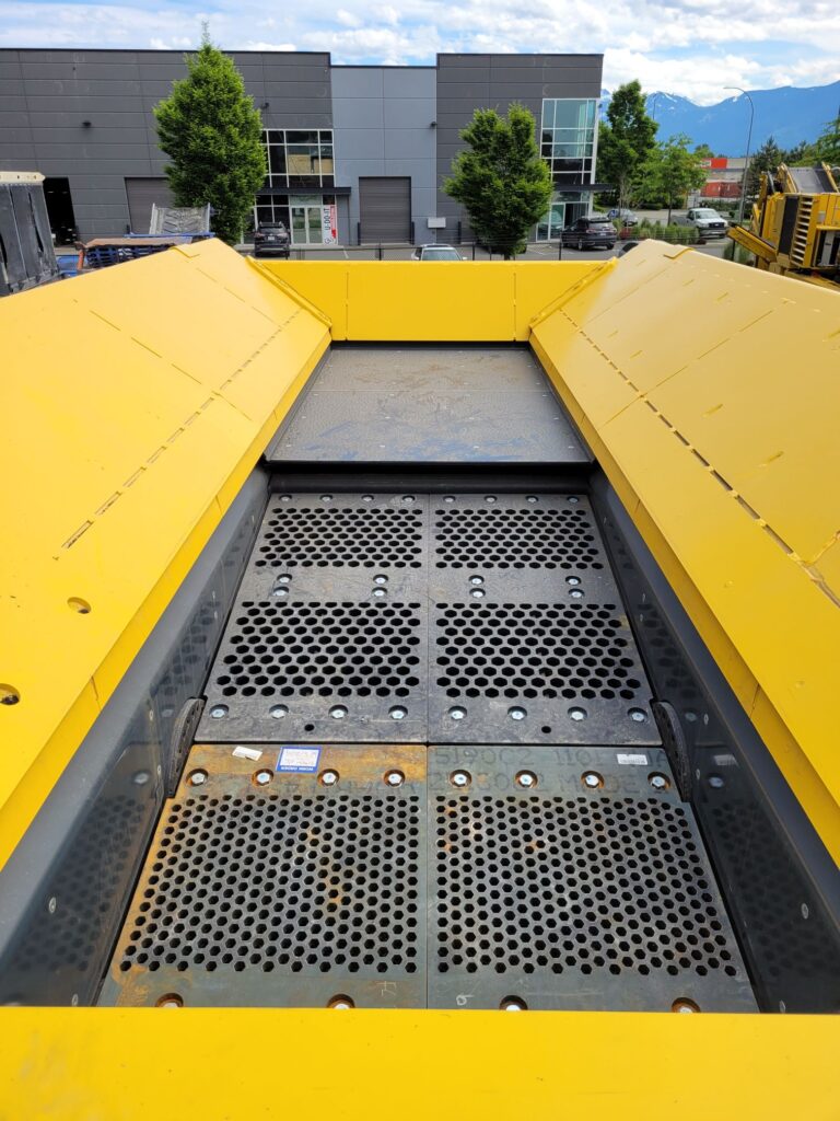 Keestrack R6 mobile impact crusher for sale