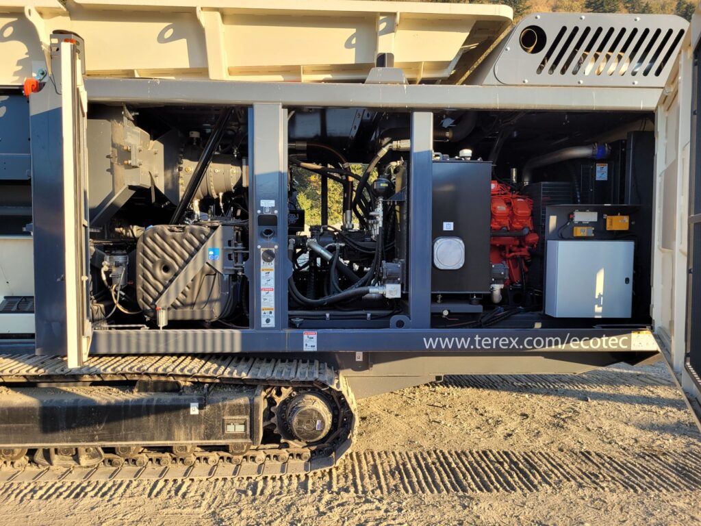 Used Terex Ecotec TDS 825 mobile shredder for sale and rent