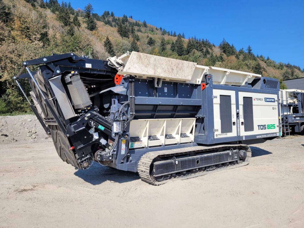 Used Terex Ecotec TDS 825 slow speed shredder for sale and rent