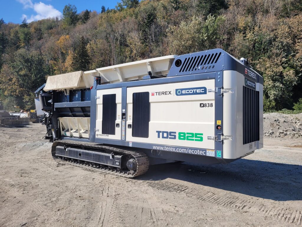Used Terex Ecotec TDS 825 slow speed shredder for sale and rent