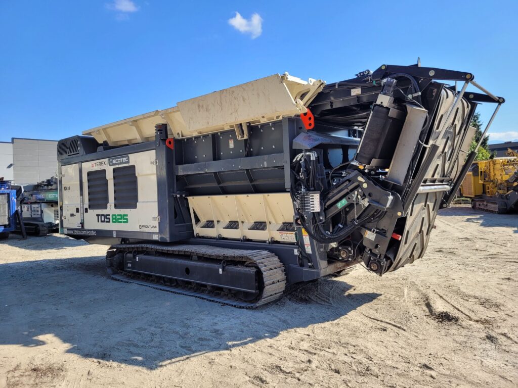 Used Terex Ecotec TDS 825 slow speed shredder for sale and rent