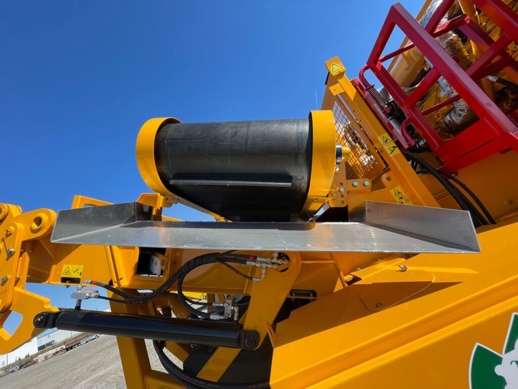 CBI 6400Ct mobile wood grinder for sale